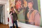 Mirka a ja pred vystavou z natacania serialu Robin Hood